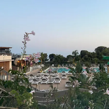 펜션 St Raphael- Mobile 3ch Clim -magnifique Vue Mer-ile D'or - Plages Et Piscine
